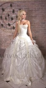 РљРѕСЂСЃРµС‚ "Камелия"